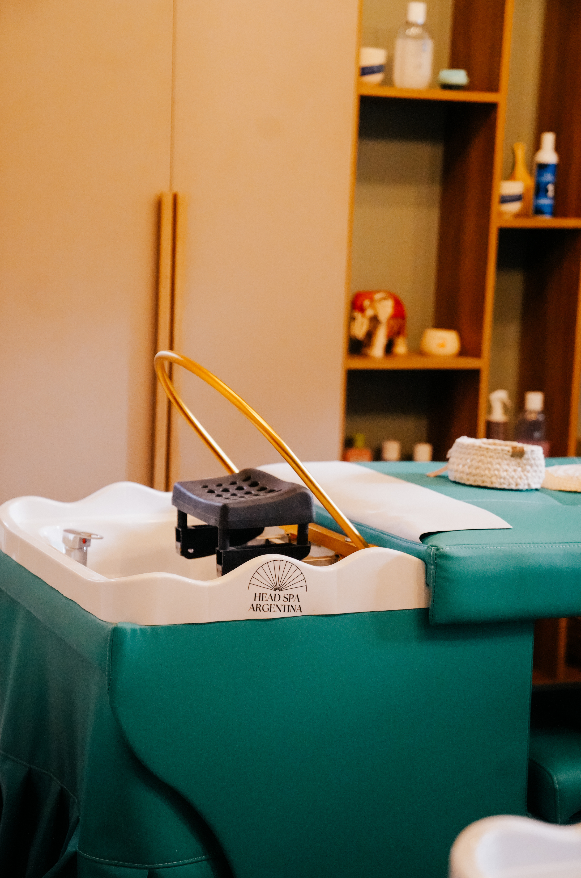 Cama Head Spa Argentina con lavabo integrado